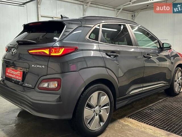 Серый Хендай Kona Electric, объемом двигателя 0 л и пробегом 65 тыс. км за 19900 $, фото 25 на Automoto.ua