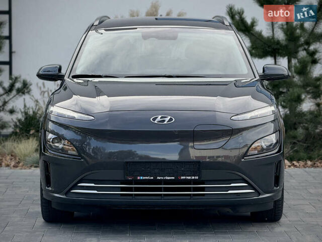 Серый Хендай Kona Electric, объемом двигателя 0 л и пробегом 87 тыс. км за 19552 $, фото 7 на Automoto.ua