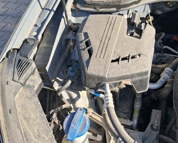 Серый Хендай Kona Electric, объемом двигателя 0 л и пробегом 45 тыс. км за 15999 $, фото 12 на Automoto.ua