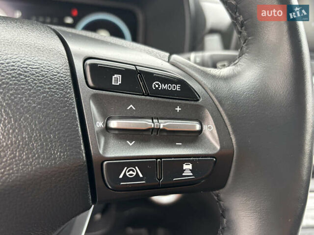 Сірий Хендай Kona Electric, об'ємом двигуна 0 л та пробігом 52 тис. км за 16450 $, фото 36 на Automoto.ua