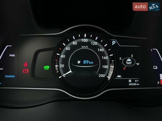 Серый Хендай Kona Electric, объемом двигателя 0 л и пробегом 65 тыс. км за 19900 $, фото 51 на Automoto.ua