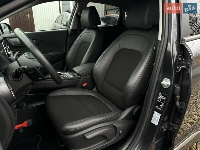 Серый Хендай Kona Electric, объемом двигателя 0 л и пробегом 65 тыс. км за 19900 $, фото 36 на Automoto.ua