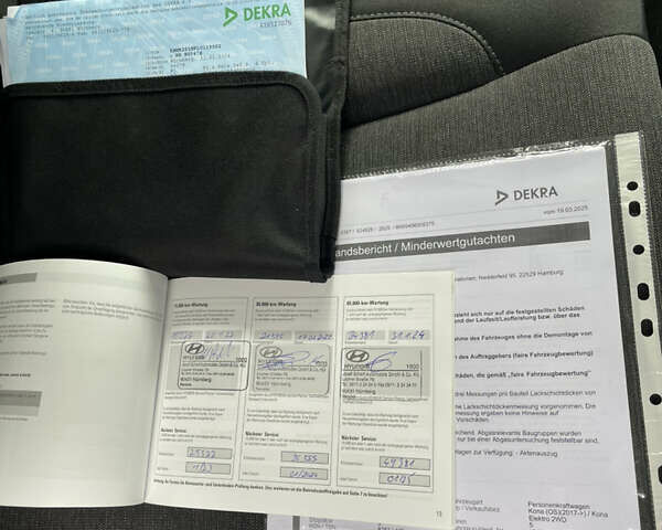 Серый Хендай Kona Electric, объемом двигателя 0 л и пробегом 47 тыс. км за 15950 $, фото 30 на Automoto.ua