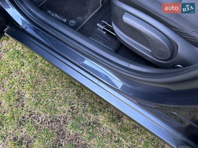 Сірий Хендай Kona Electric, об'ємом двигуна 0 л та пробігом 23 тис. км за 17900 $, фото 19 на Automoto.ua