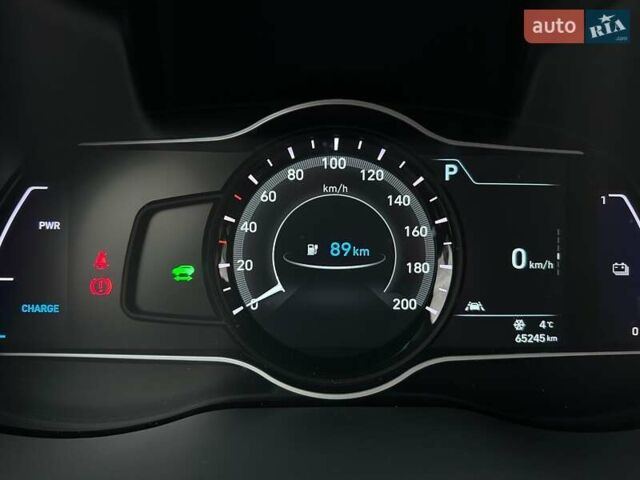 Серый Хендай Kona Electric, объемом двигателя 0 л и пробегом 65 тыс. км за 19900 $, фото 53 на Automoto.ua