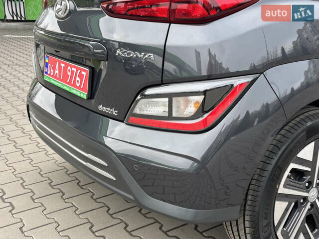 Сірий Хендай Kona Electric, об'ємом двигуна 0 л та пробігом 52 тис. км за 16450 $, фото 16 на Automoto.ua