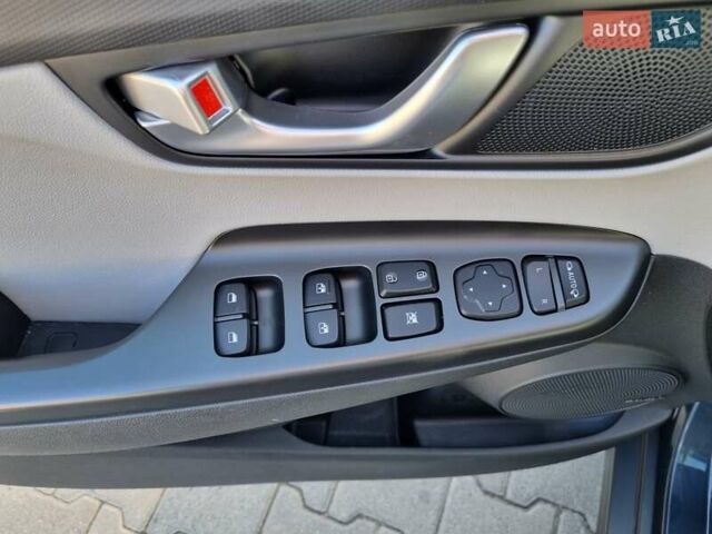 Серый Хендай Kona Electric, объемом двигателя 0 л и пробегом 42 тыс. км за 21500 $, фото 13 на Automoto.ua