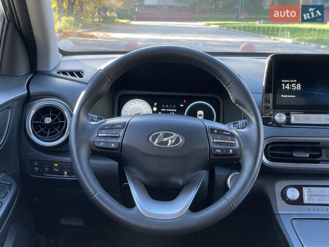 Серый Хендай Kona Electric, объемом двигателя 0 л и пробегом 48 тыс. км за 17390 $, фото 26 на Automoto.ua