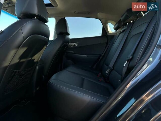 Сірий Хендай Kona Electric, об'ємом двигуна 0 л та пробігом 83 тис. км за 19900 $, фото 78 на Automoto.ua