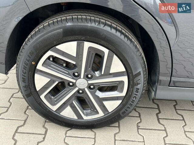 Сірий Хендай Kona Electric, об'ємом двигуна 0 л та пробігом 52 тис. км за 16450 $, фото 75 на Automoto.ua