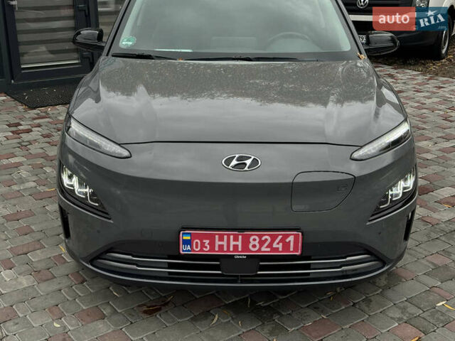 Серый Хендай Kona Electric, объемом двигателя 0 л и пробегом 65 тыс. км за 17999 $, фото 12 на Automoto.ua