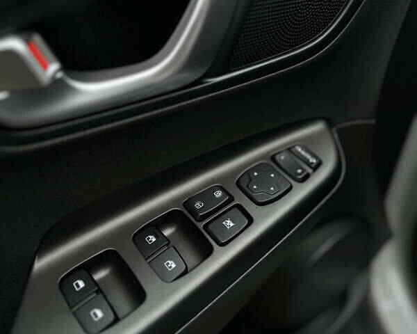 Серый Хендай Kona Electric, объемом двигателя 0 л и пробегом 63 тыс. км за 17900 $, фото 17 на Automoto.ua