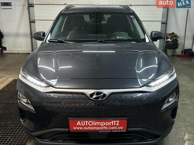 Серый Хендай Kona Electric, объемом двигателя 0 л и пробегом 65 тыс. км за 19900 $, фото 28 на Automoto.ua