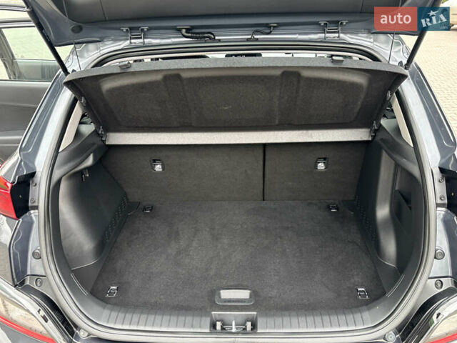 Сірий Хендай Kona Electric, об'ємом двигуна 0 л та пробігом 52 тис. км за 16450 $, фото 51 на Automoto.ua