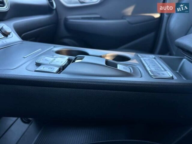 Сірий Хендай Kona Electric, об'ємом двигуна 0 л та пробігом 83 тис. км за 19900 $, фото 72 на Automoto.ua