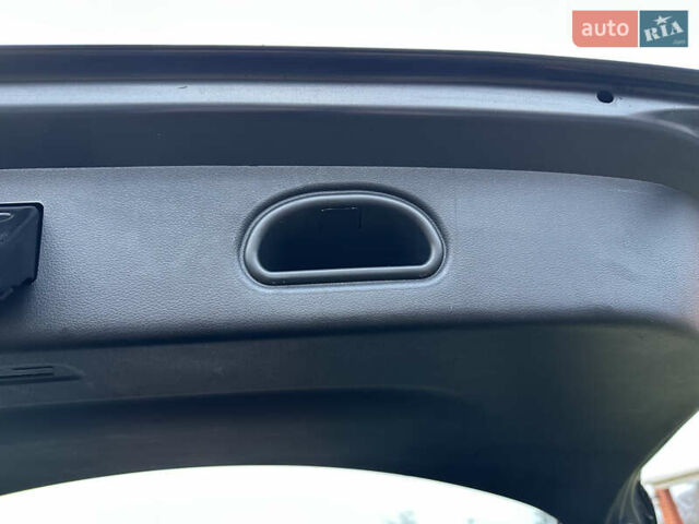 Сірий Хендай Kona Electric, об'ємом двигуна 0 л та пробігом 23 тис. км за 17900 $, фото 15 на Automoto.ua