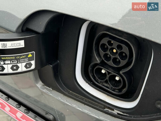 Серый Хендай Kona Electric, объемом двигателя 0 л и пробегом 65 тыс. км за 17999 $, фото 16 на Automoto.ua