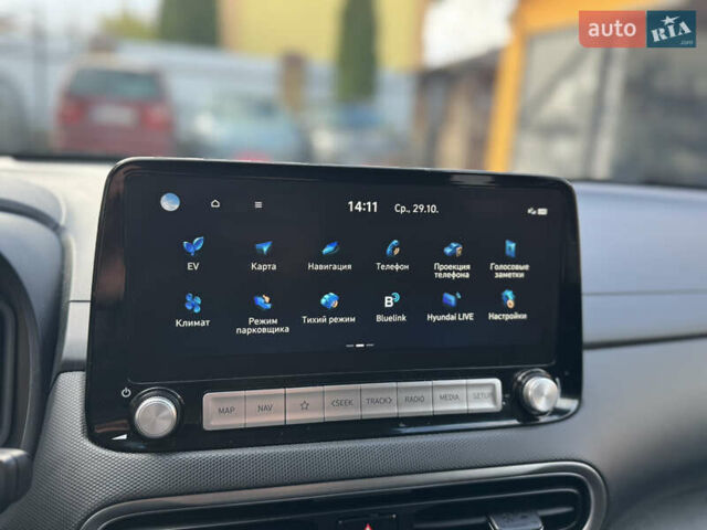 Серый Хендай Kona Electric, объемом двигателя 0 л и пробегом 77 тыс. км за 15999 $, фото 52 на Automoto.ua