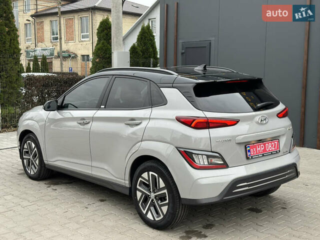 Серый Хендай Kona Electric, объемом двигателя 0 л и пробегом 63 тыс. км за 18450 $, фото 2 на Automoto.ua