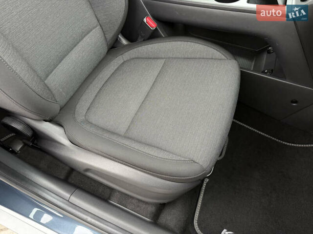 Сірий Хендай Kona Electric, об'ємом двигуна 0 л та пробігом 37 тис. км за 18100 $, фото 28 на Automoto.ua