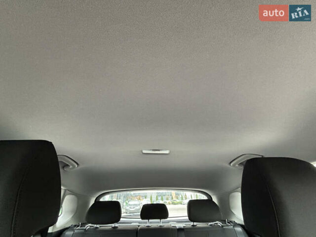 Сірий Хендай Kona Electric, об'ємом двигуна 0 л та пробігом 52 тис. км за 16450 $, фото 44 на Automoto.ua