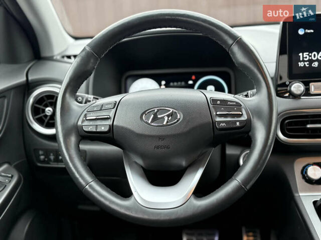 Сірий Хендай Kona Electric, об'ємом двигуна 0 л та пробігом 37 тис. км за 18100 $, фото 39 на Automoto.ua