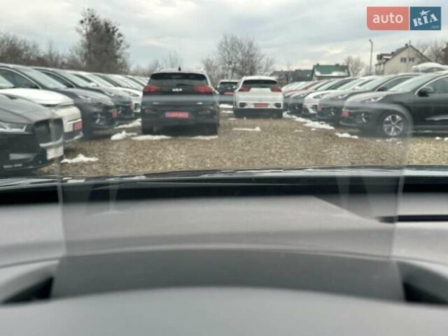 Серый Хендай Kona Electric, объемом двигателя 0 л и пробегом 65 тыс. км за 19900 $, фото 50 на Automoto.ua