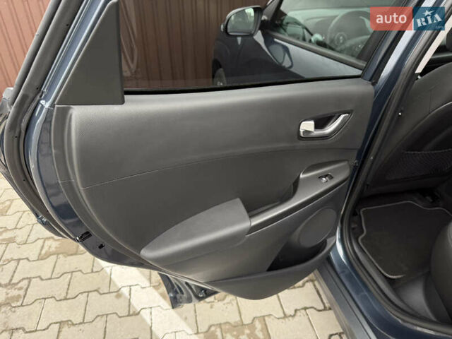 Сірий Хендай Kona Electric, об'ємом двигуна 0 л та пробігом 37 тис. км за 18100 $, фото 23 на Automoto.ua