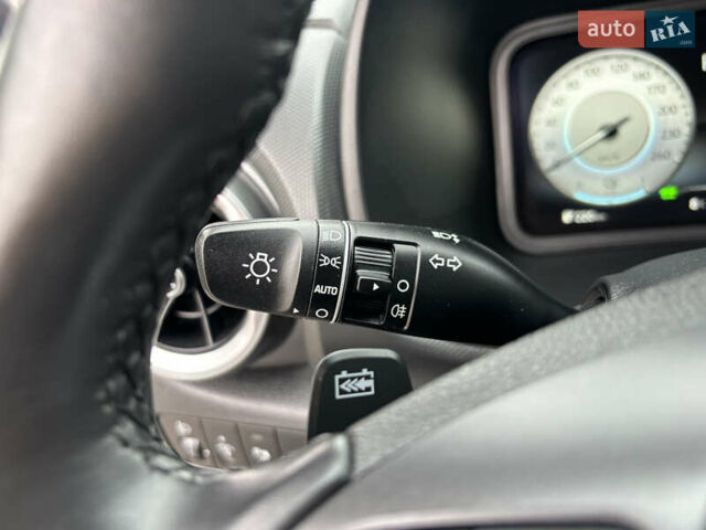 Сірий Хендай Kona Electric, об'ємом двигуна 0 л та пробігом 52 тис. км за 16450 $, фото 35 на Automoto.ua