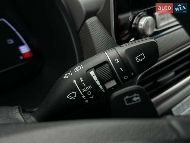 Серый Хендай Kona Electric, объемом двигателя 0 л и пробегом 65 тыс. км за 19900 $, фото 49 на Automoto.ua