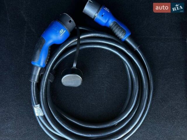 Сірий Хендай Kona Electric, об'ємом двигуна 0 л та пробігом 83 тис. км за 19900 $, фото 84 на Automoto.ua