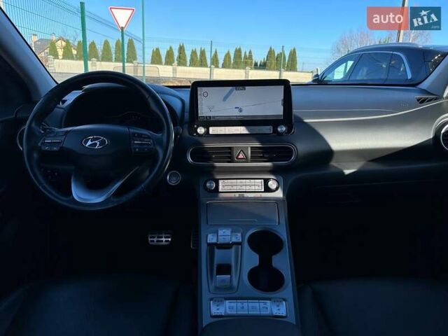 Сірий Хендай Kona Electric, об'ємом двигуна 0 л та пробігом 83 тис. км за 19900 $, фото 76 на Automoto.ua