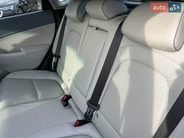 Серый Хендай Kona Electric, объемом двигателя 0 л и пробегом 72 тыс. км за 20154 $, фото 34 на Automoto.ua