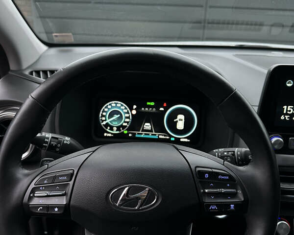 Серый Хендай Kona Electric, объемом двигателя 0 л и пробегом 63 тыс. км за 17900 $, фото 26 на Automoto.ua
