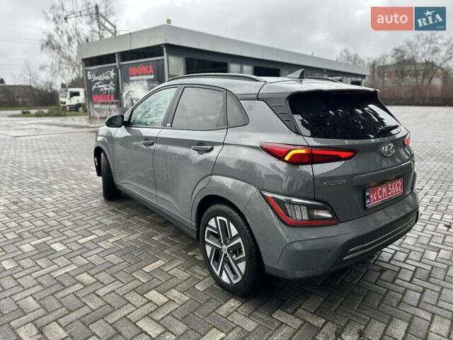 Сірий Хендай Kona Electric, об'ємом двигуна 0 л та пробігом 44 тис. км за 17600 $, фото 4 на Automoto.ua
