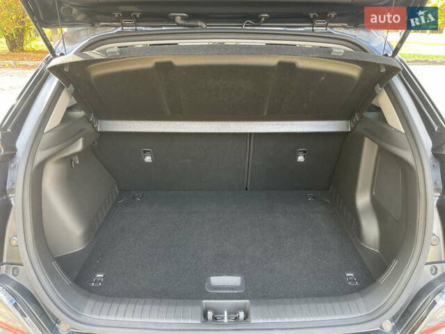 Серый Хендай Kona Electric, объемом двигателя 0 л и пробегом 48 тыс. км за 17390 $, фото 35 на Automoto.ua