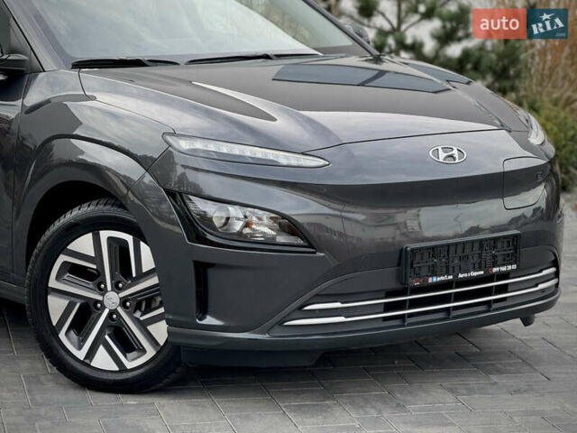 Серый Хендай Kona Electric, объемом двигателя 0 л и пробегом 87 тыс. км за 19552 $, фото 22 на Automoto.ua