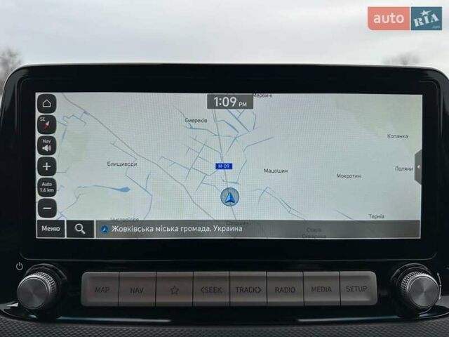 Серый Хендай Kona Electric, объемом двигателя 0 л и пробегом 65 тыс. км за 19900 $, фото 11 на Automoto.ua