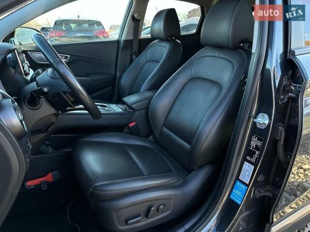 Сірий Хендай Kona Electric, об'ємом двигуна 0 л та пробігом 83 тис. км за 19900 $, фото 41 на Automoto.ua