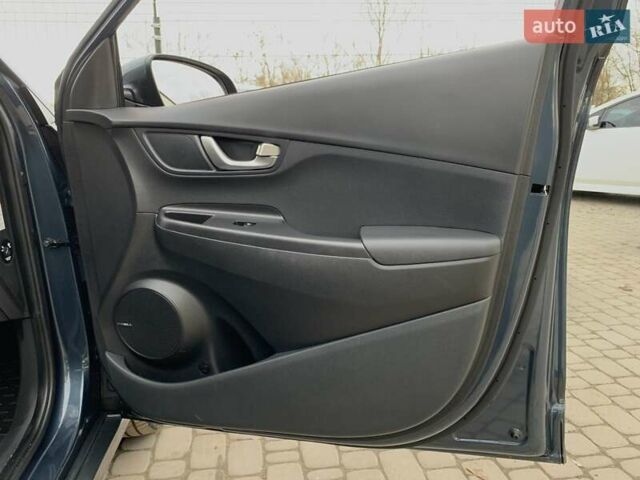Сірий Хендай Kona Electric, об'ємом двигуна 0 л та пробігом 47 тис. км за 17355 $, фото 35 на Automoto.ua