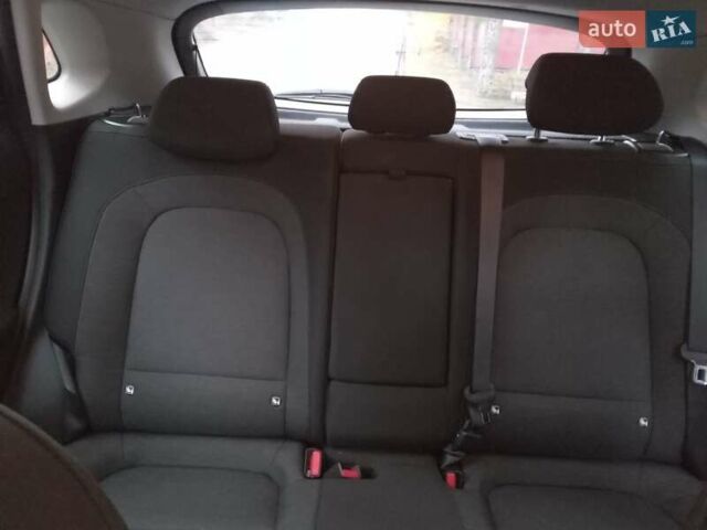 Сірий Хендай Kona Electric, об'ємом двигуна 0 л та пробігом 59 тис. км за 16890 $, фото 39 на Automoto.ua