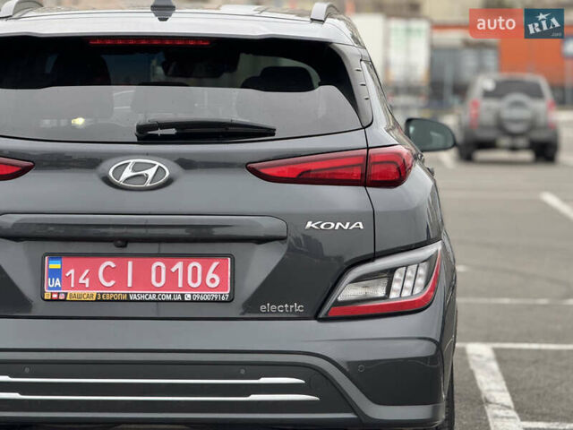 Серый Хендай Kona Electric, объемом двигателя 0 л и пробегом 50 тыс. км за 18500 $, фото 28 на Automoto.ua