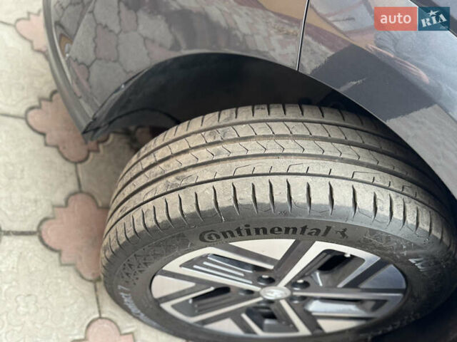 Серый Хендай Kona Electric, объемом двигателя 0 л и пробегом 112 тыс. км за 18999 $, фото 55 на Automoto.ua