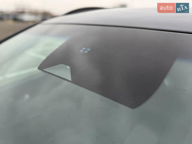 Серый Хендай Kona Electric, объемом двигателя 0 л и пробегом 50 тыс. км за 18500 $, фото 8 на Automoto.ua