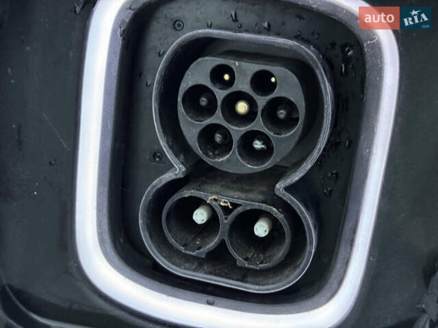 Сірий Хендай Kona Electric, об'ємом двигуна 0 л та пробігом 55 тис. км за 18500 $, фото 6 на Automoto.ua