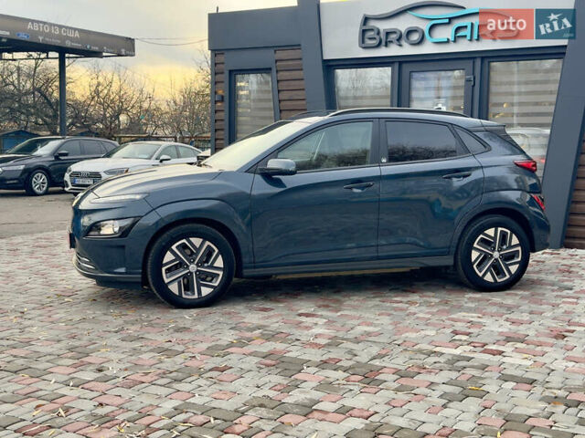 Сірий Хендай Kona Electric, об'ємом двигуна 0 л та пробігом 48 тис. км за 17500 $, фото 4 на Automoto.ua