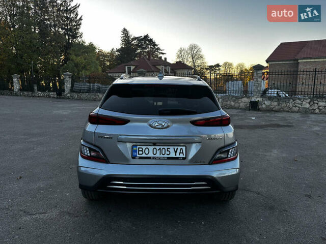 Серый Хендай Kona Electric, объемом двигателя 0 л и пробегом 55 тыс. км за 22000 $, фото 9 на Automoto.ua