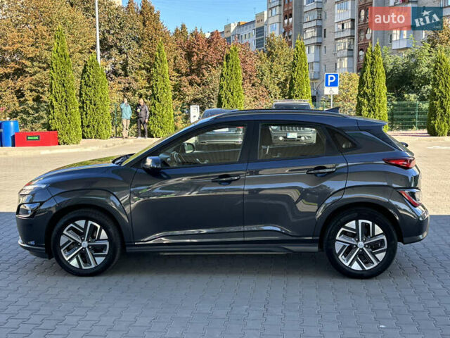Сірий Хендай Kona Electric, об'ємом двигуна 0 л та пробігом 106 тис. км за 18650 $, фото 7 на Automoto.ua