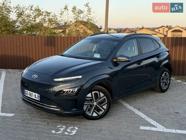 Сірий Хендай Kona Electric, об'ємом двигуна 0 л та пробігом 41 тис. км за 18650 $, фото 3 на Automoto.ua