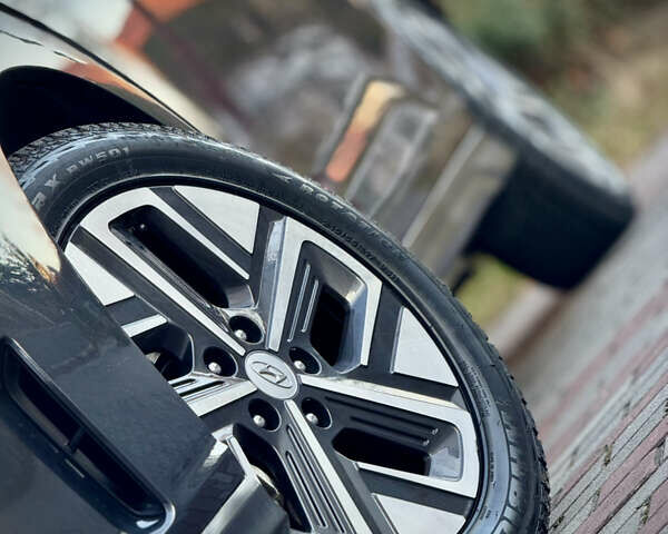 Сірий Хендай Kona Electric, об'ємом двигуна 0 л та пробігом 69 тис. км за 20700 $, фото 17 на Automoto.ua